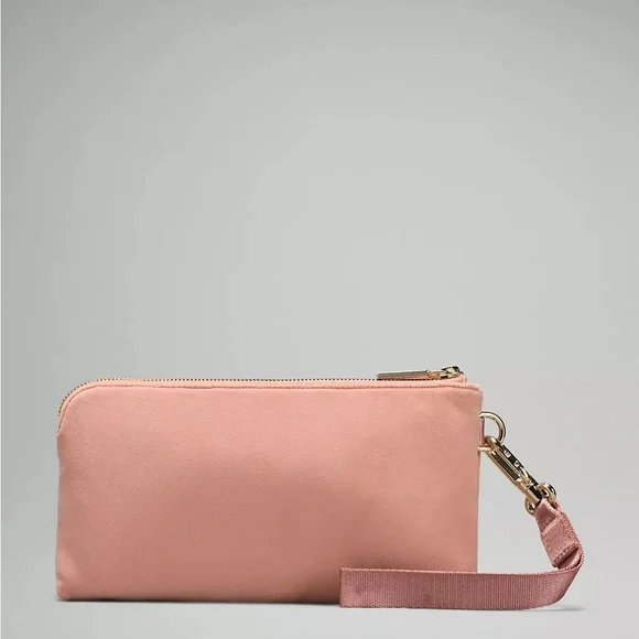 🎉🔥HOST PICK 🔥🎉2/$140❤️ Lululemon Curved Wristlet Velour❤️NWT❤️ - Picture 4 of 11
